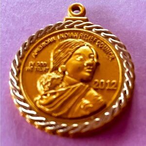 Collectible indigenous Indian Pendant Gold & Silver New